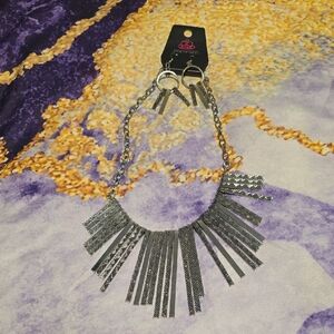 Paparazzi Textured Silver Necklace